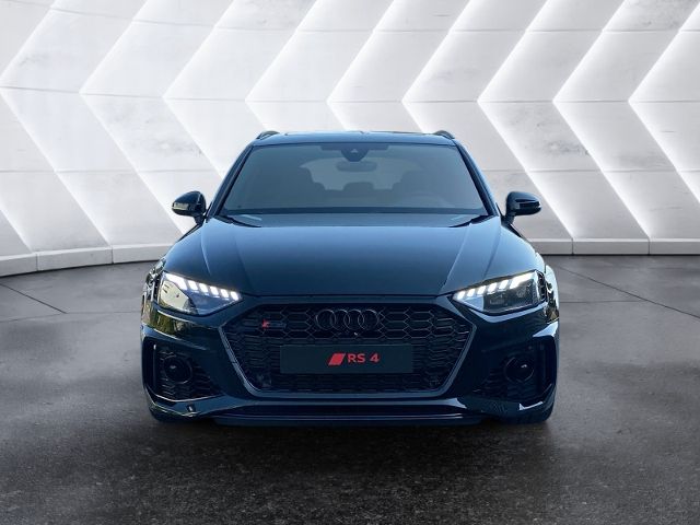 AUDI RS4 AVANT COMPETITION | skladem | sportovní kombi | V6 biturbo 450 koní | černá s černo-červenou kůží | plná výbava | nákup online | AUTOiBUY.com